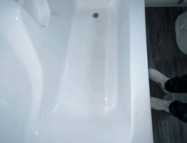 Bathtub Reglazing